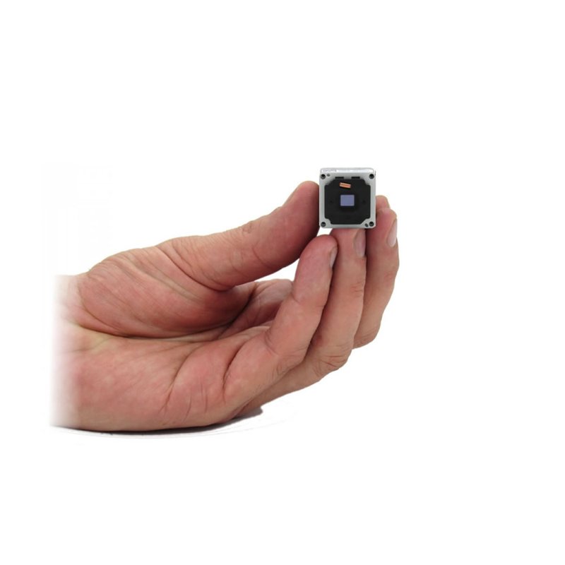 flir-boson-320-lensless-in-hand